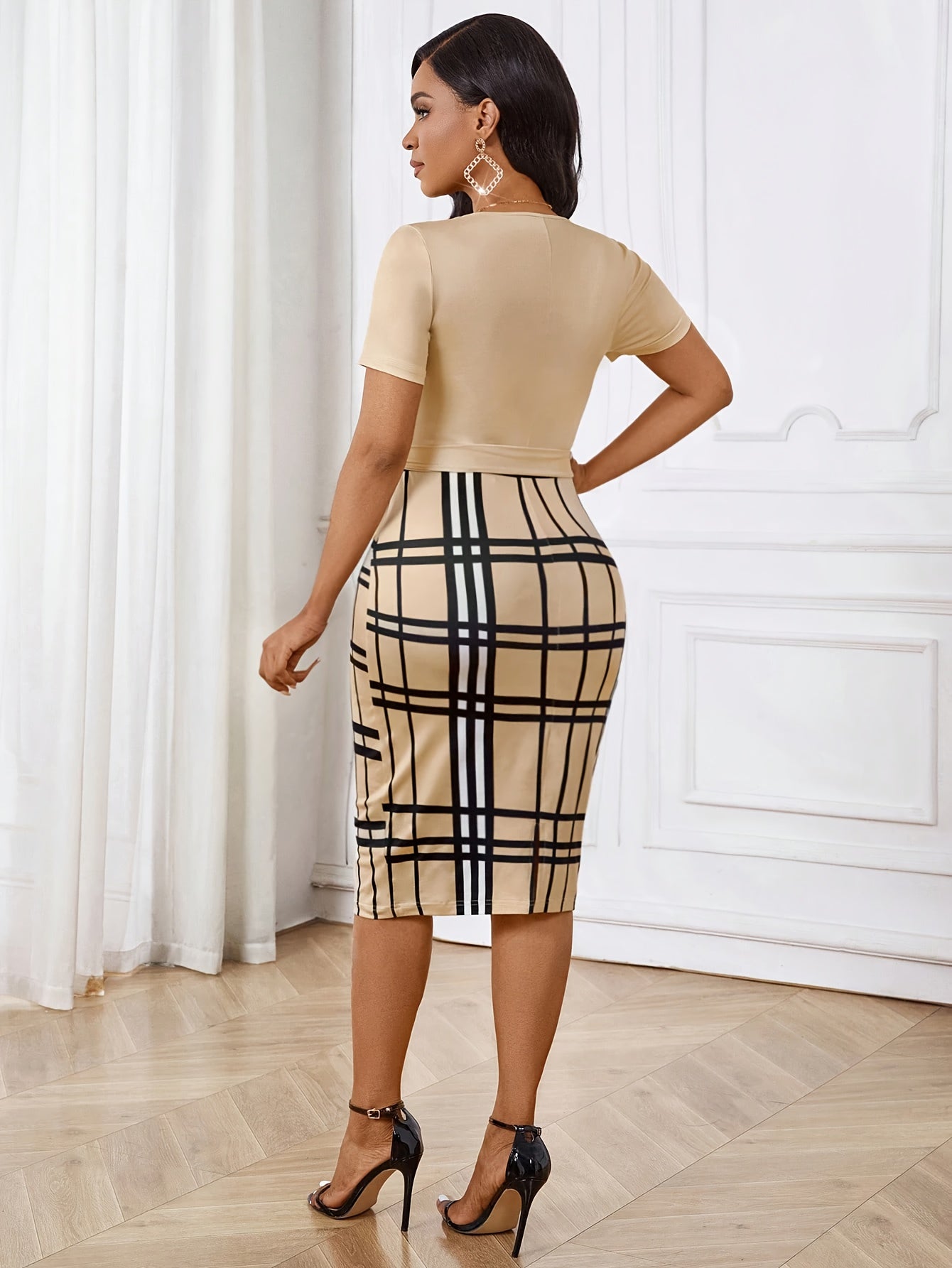 Women's Elegant Plaid Print Dress with Belt - Short Sleeve, Round Neck, Knee-Length Pencil Skirt Style, Black & White Grid Pattern, Polyester Blend, Casual to Office Wear, Everyday Elegant Attire | Sophisticated Pencil Skirt